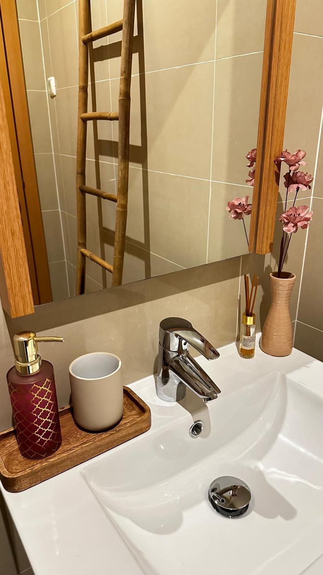 Charming Luz House - T2 Apartment With Jacuzzi タヴィラ エクステリア 写真